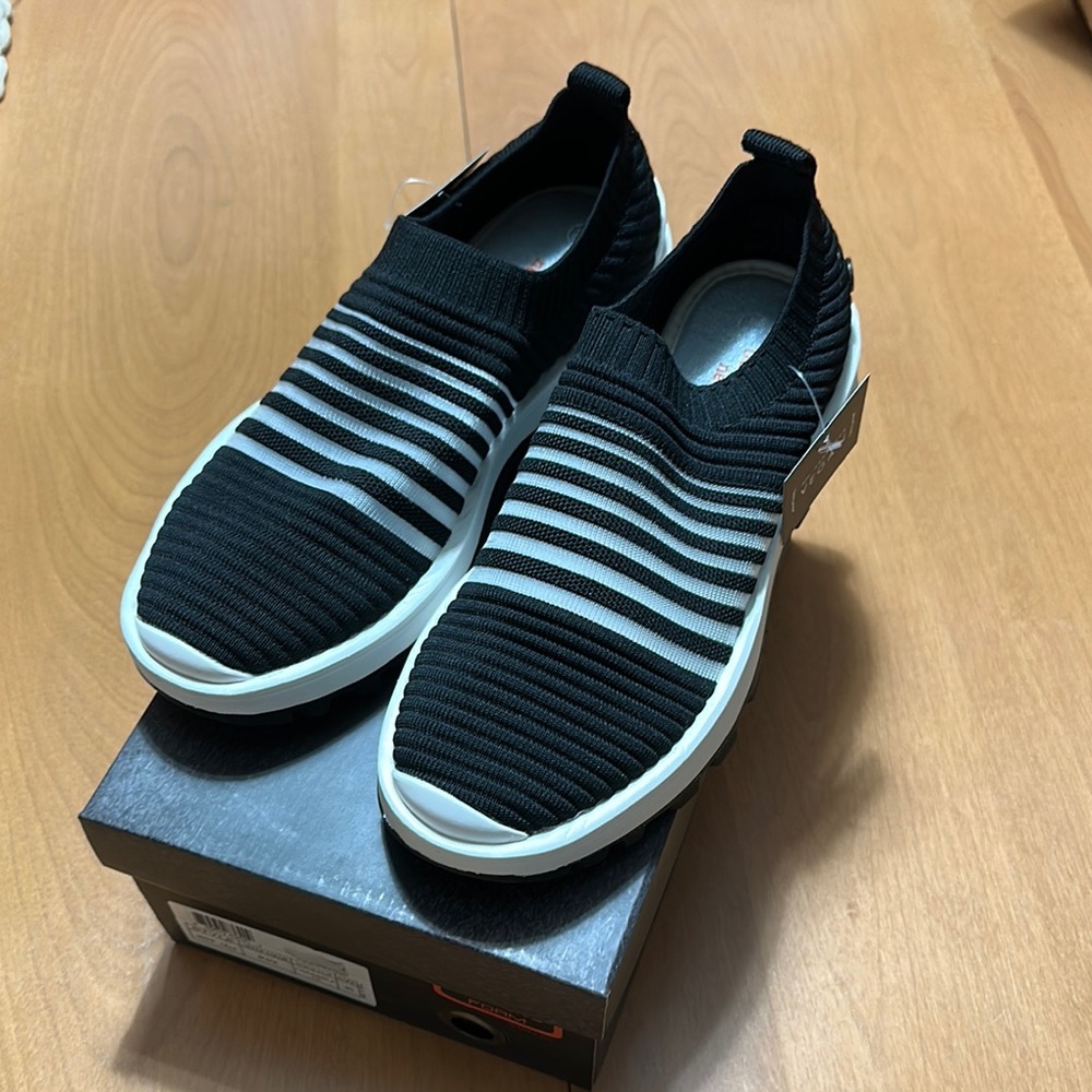 Berne Mev “Hype Iris” Black Sz 40 New!